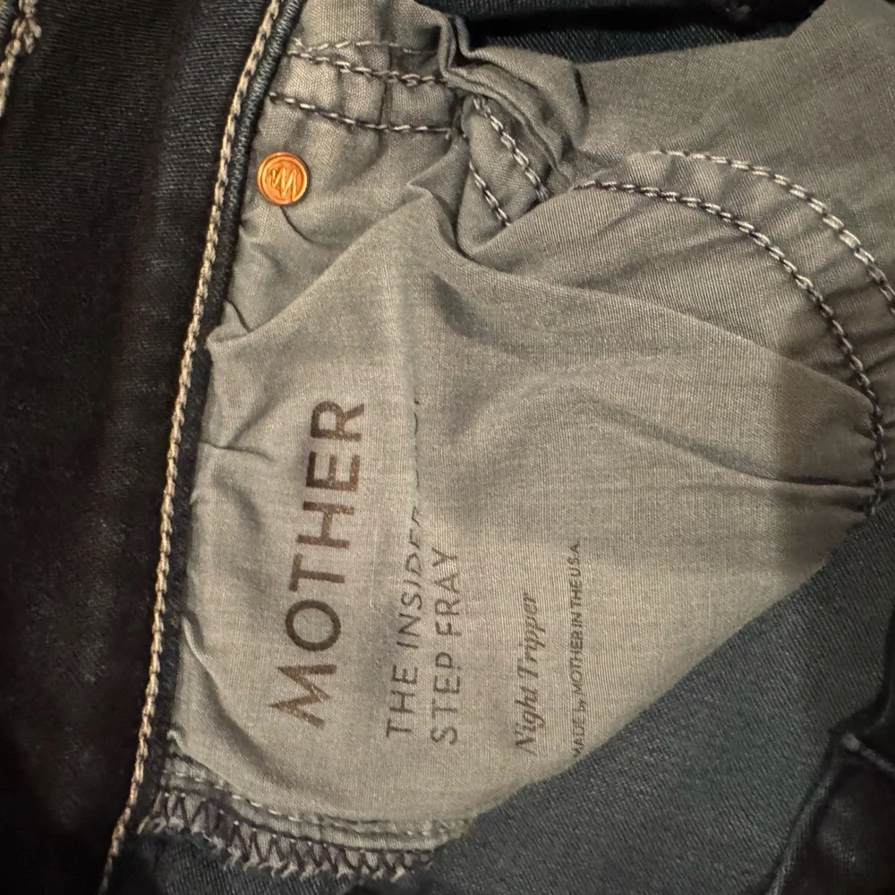 MOTHER The Insider Cropped Step Fray Jeans Size 28 Dark Wash High Waist Raw Hem
